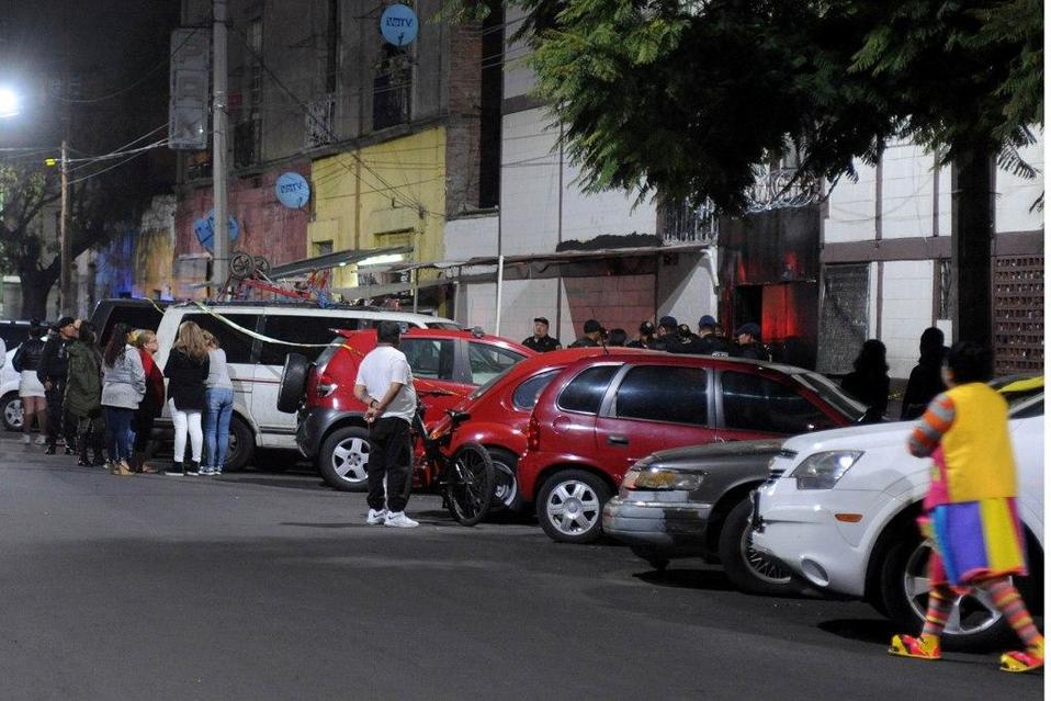 Dos hombres fueron asesinados a balazos luego de que sujetos en un automóvil les disparara | Cuartoscuro