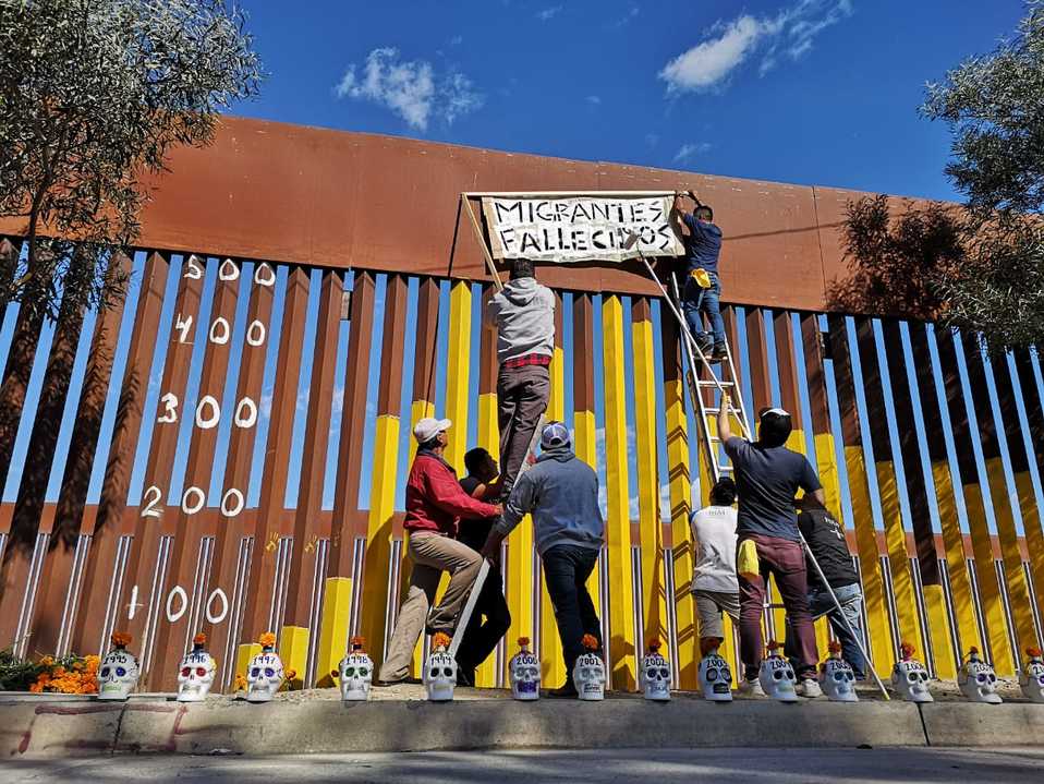 Personas pusieron una ofrenda para los migrantes que han muerto | Said Betanzos