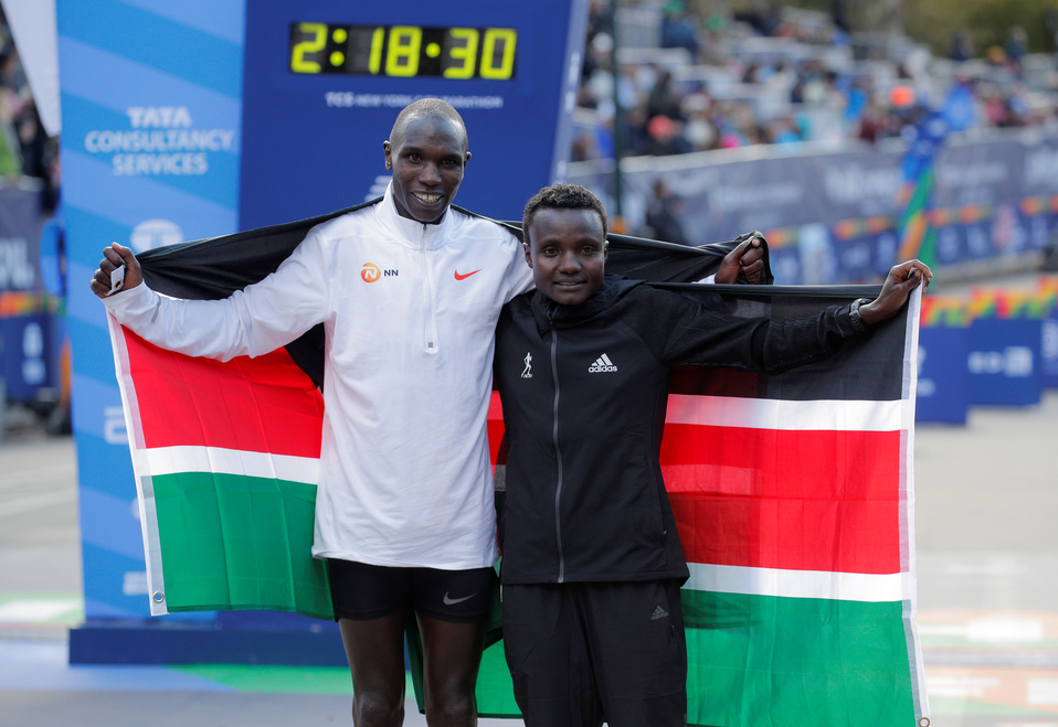 Los kenianos Geoffrey Kamworor y Joyciline Jepkosgei se llevan el Maratón de Nueva York 2019 (Reuters)