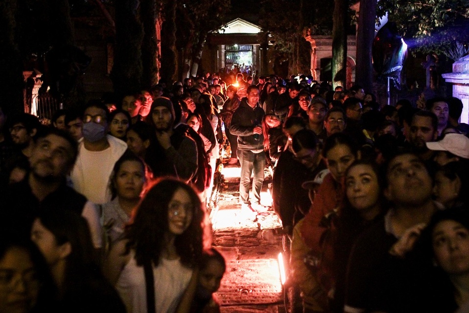 La larga fila de visitantes que esperaban ansiosos por ingresar. (Franco González)