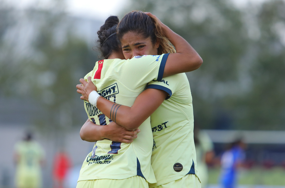 Daniela Espinosa llora tras dedicar gol a Diana González (Imago7)