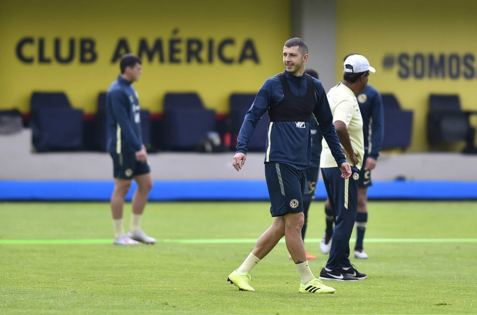 Guido Rodríguez durante el entrenamiento de América (Imago7)