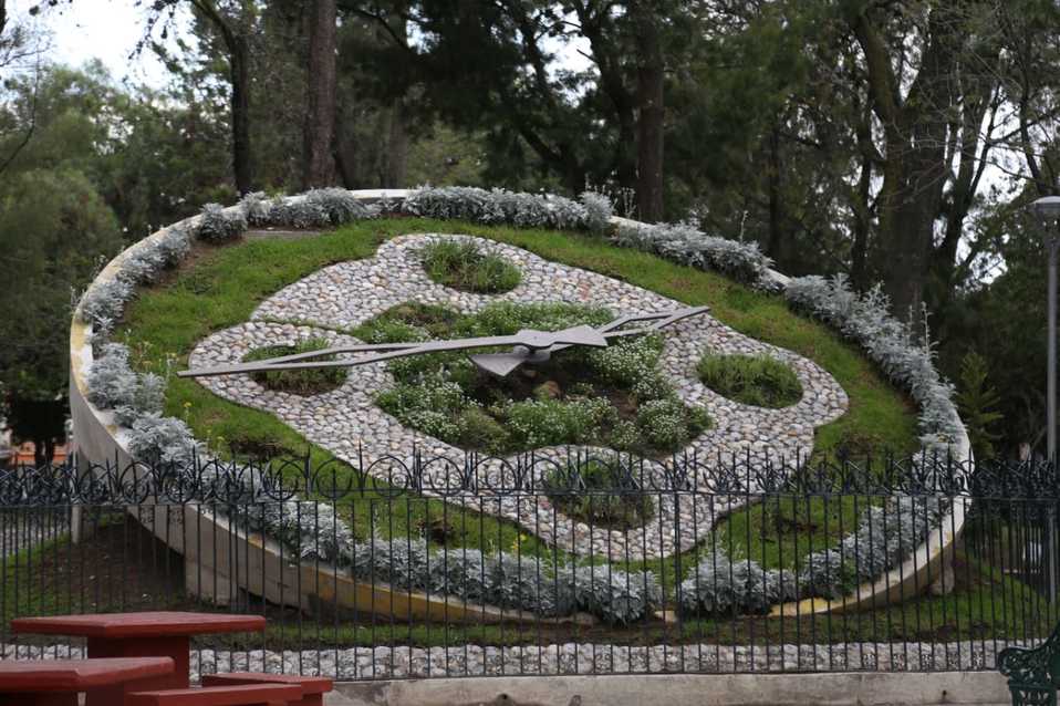 Reloj de Parque Hidalgo. (Elizabeth Hernández)