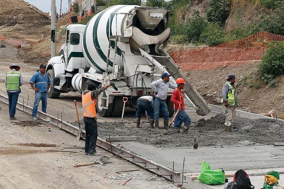 SCT aplica 112 mdp en 14 proyectos carreteros