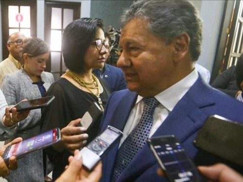 Asistió a la Legislatura local. (Especial)