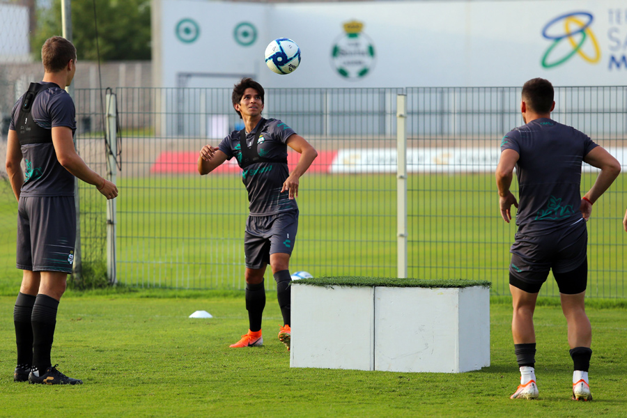 Carlos Emilio Orrantia confirmó el entusiasmo que hay en las filas de Santos Laguna. (Mauricio Román)