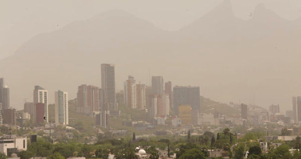 Contaminación del aire en NL. (Foto: Archivo/Orlando Maldonado)