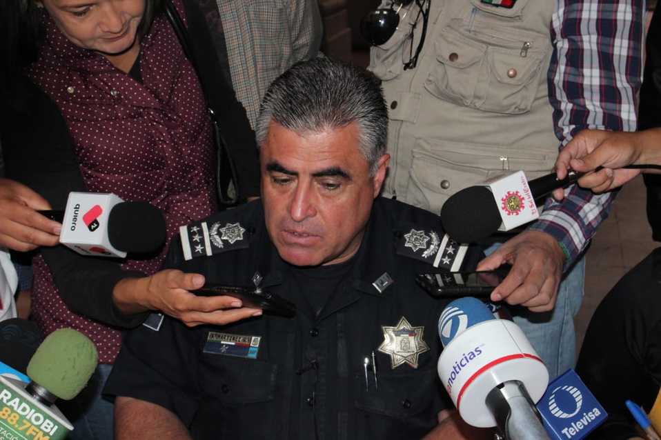 Autoridades explicaron que los policías fueron detenidos en flagrancia.