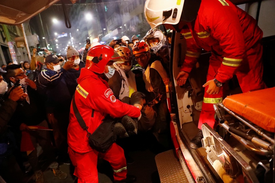 El estudiante presentó lesiones craneales tras los enfrentamientos entre opositores y oficialistas. (Reuters)