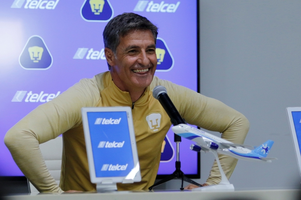 Míchel González, técnico de Pumas (Imago7)