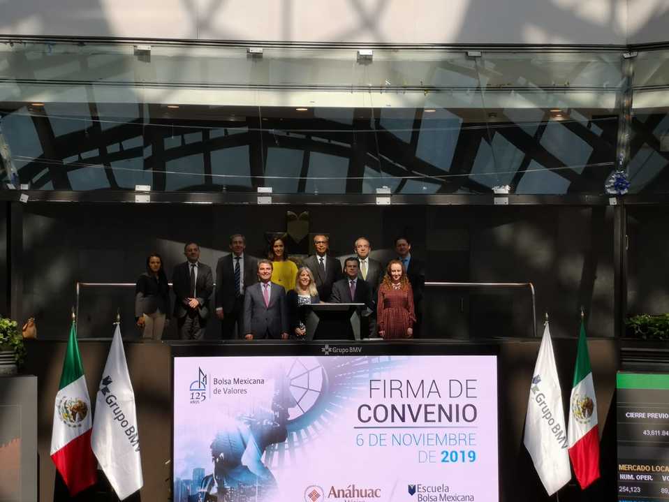 Presentación del convenio entre la Bolsa Mexicana de Valores y la Universidad Anáhuac. (Foto: Silvia Rodríguez)