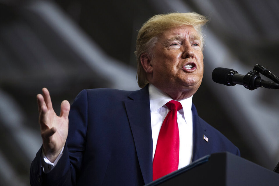 El dinero destinado en su Fundación Trump funcionó para los gastos en su campaña presidencial de 2016. (AP)