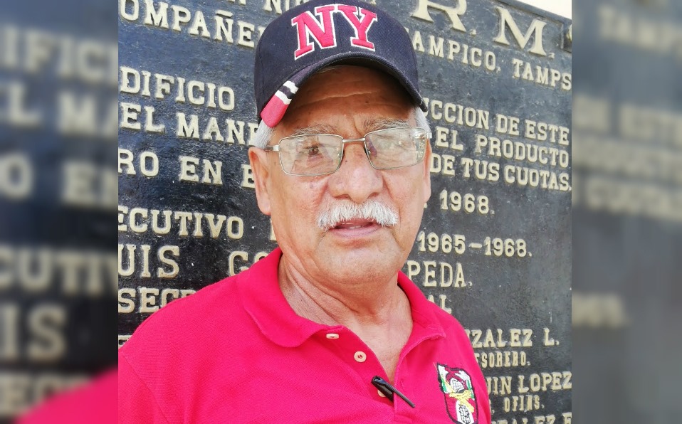 Don Atilano es ferrocarrilero, comenzó a los 17 años (Foto/Lucero Reyes)