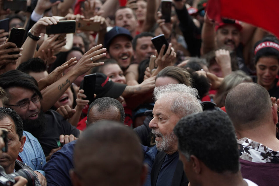 Luiz Inácio Lula da Silva fue presidente de Brasil de 2003 a 2010, por parte de Partido de Trabajadores. (AFP)