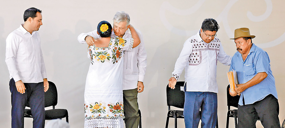 El Presidente tuvo ayer actividades en Yucatán, donde resaltó nuevamente sus programas sociales. (Nelly Salas)