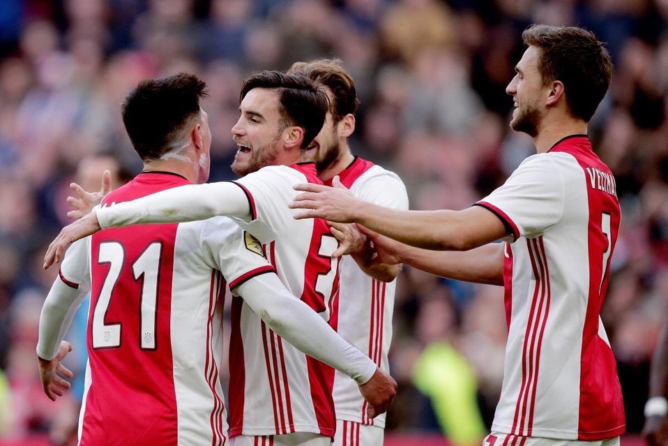 Ajax mantiene el liderato en la Eredivisie (Twitter: @AFCAjax)