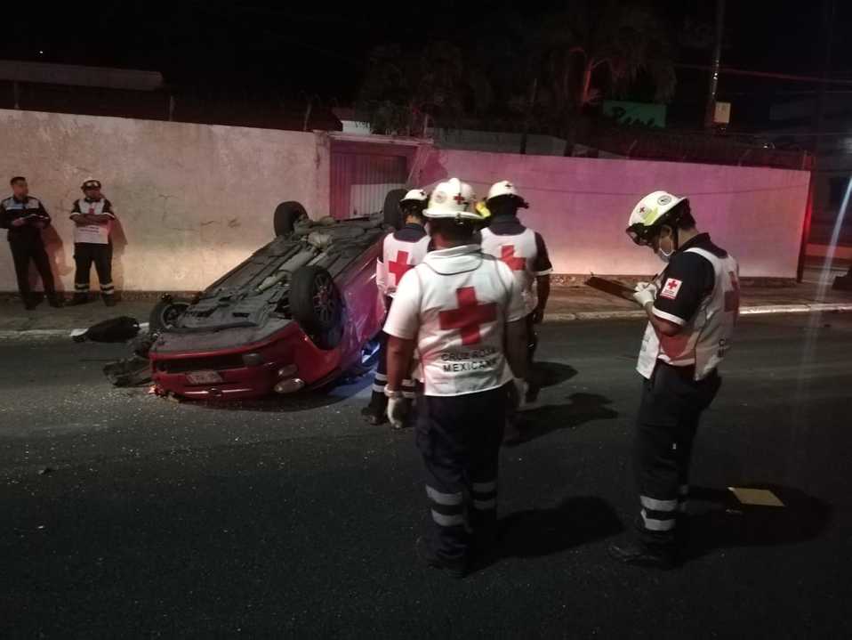Una persona murió en un choque contra un taxi en la calle Francita y Avenida Hidalgo en Tampico (Foto/Sergio Sánchez)