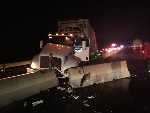 El suceso afecta en tránsito desde Chalco. (Especial)