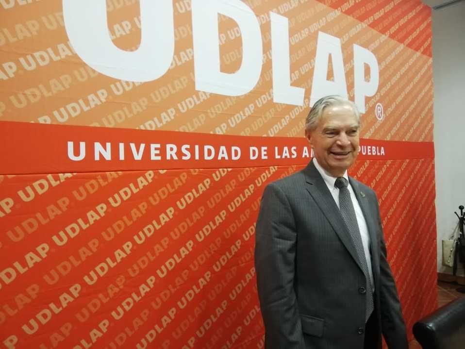 "Que Evo venga da igual. México tiene desde hace mucho tiempo la política de asilo que ha sido exitosa. Aceptemos a Evo." (Jaime Zmbrano)
