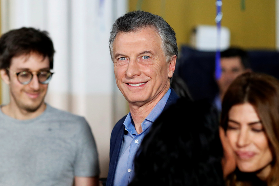 Macri y Fernández mostraron sus diferencias en torno a la severa crisis política que vive Bolivia. (Reuters)