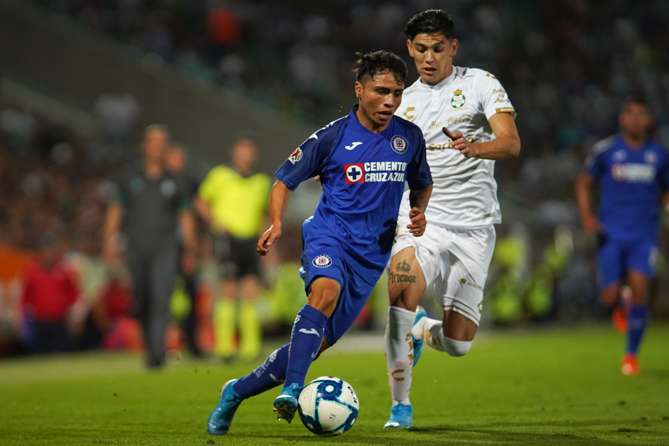 Misael Domínguez reconoce desesperación en Cruz Azul (Imago 7)