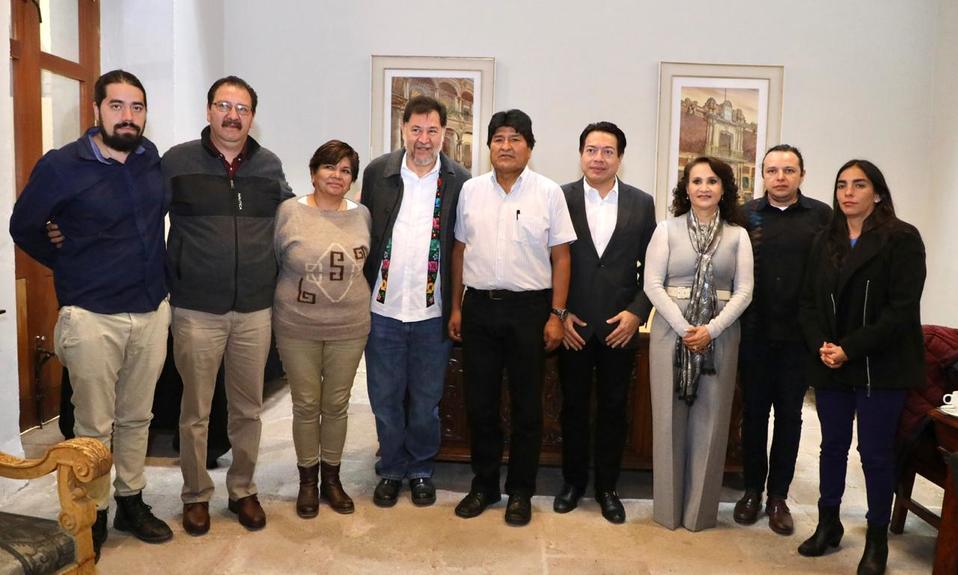 Legisladores de Morena se reúnen con el ex presidente de Bolivia, Evo Morales. (Especial)