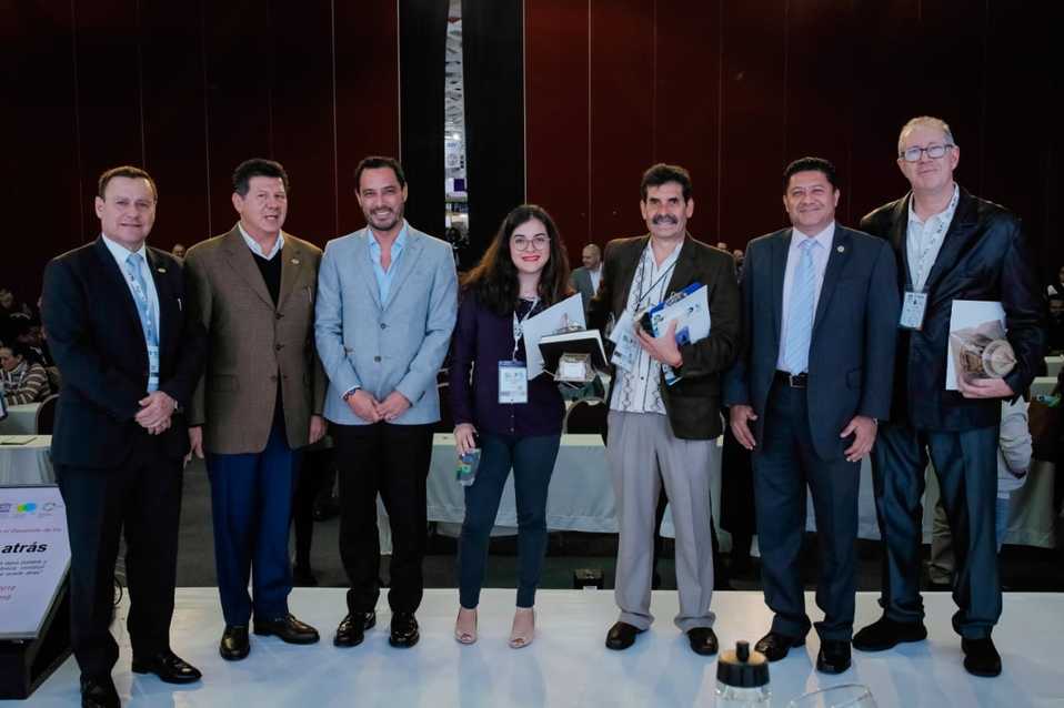 El panel estuvo integrado por Feliciano Flores Anguiano, presidente de la Comisión de Recursos Hidráulicos, Agua Potable de la Cámara de Diputados. (E