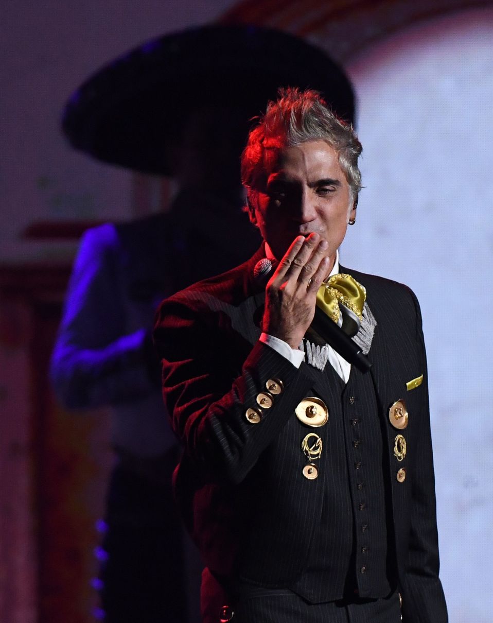 Alejandro Fernández en los Grammy Latino (AFP).