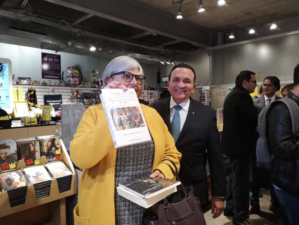 La primera compra del Buen Fin 2019 fue en una librería del sur de la ciudad. (Cristina Ochoa)
