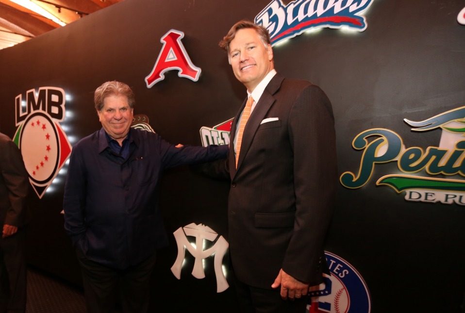 Embajador de EU visita Salón de la Fama del Beisbol en México (Roberto Alanis)