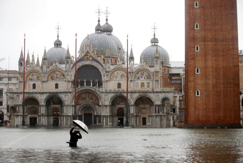 Venecia se prepara para otros episodios de marea alta. (AP)