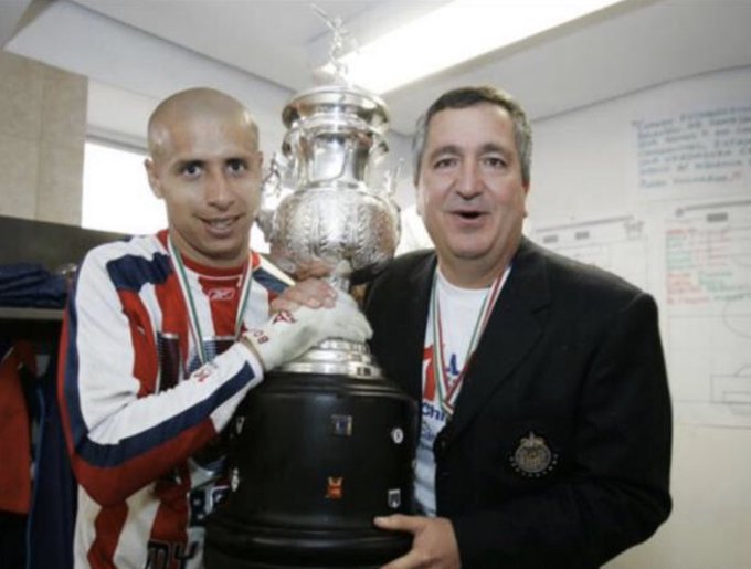 Adolfo Bautista durante su paso por Chivas (Twitter @BOFO_7_)