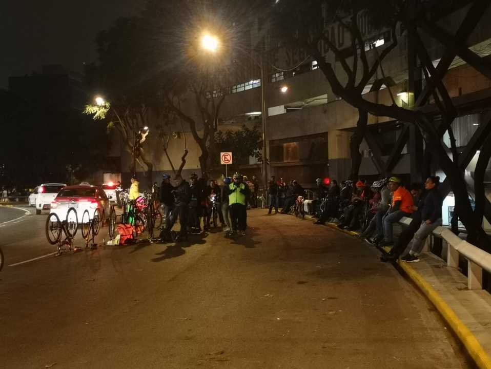 La circulación en la glorieta de insurgentes se ve afectada (Jorge Becerril)