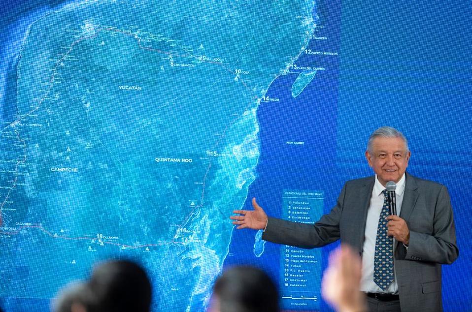 El presidente Andrés Manuel López Obrador en conferencia dle 15 de noviembre. (Cortesía)