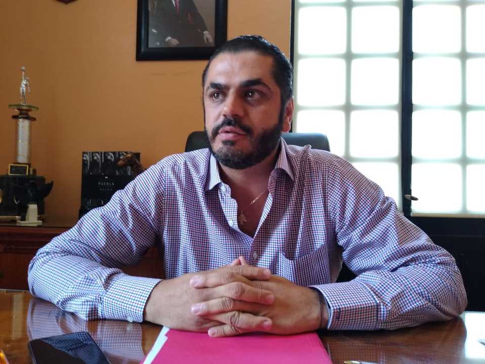 Elementos de la Agencia Estatal de Investigación detuvieron al presidente municipal, Felipe Patjane Martínez, en el aeropuerto de la ciudad de México.
