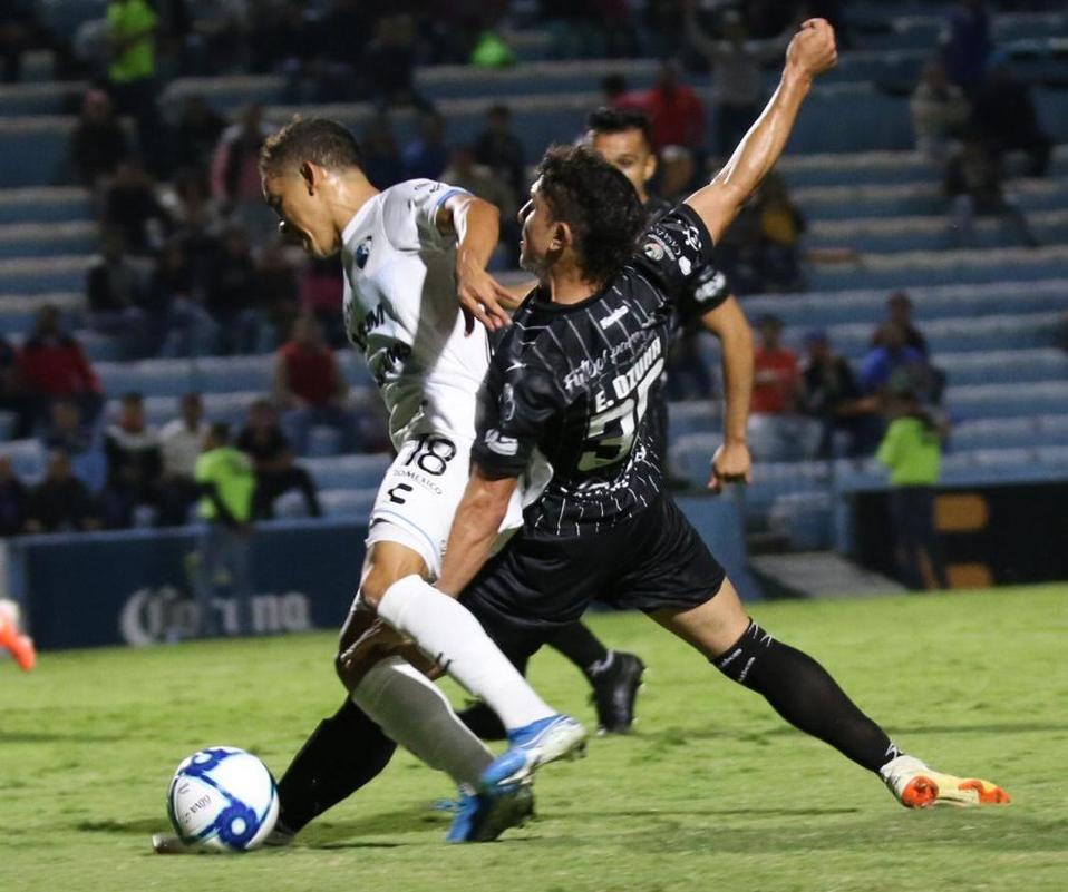 Jaiba Brava se enfrento a Toros de Celaya. (José Luis Tapia)