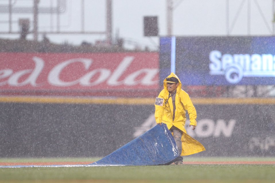 Suspenden juego entre Charros y Venados por lluvia (Twitter @charrosbeisbol)
