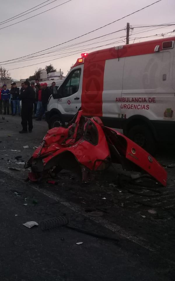 La vialidad está cerrada en dirección a Temascaltepec. (Abadiel Martínez)