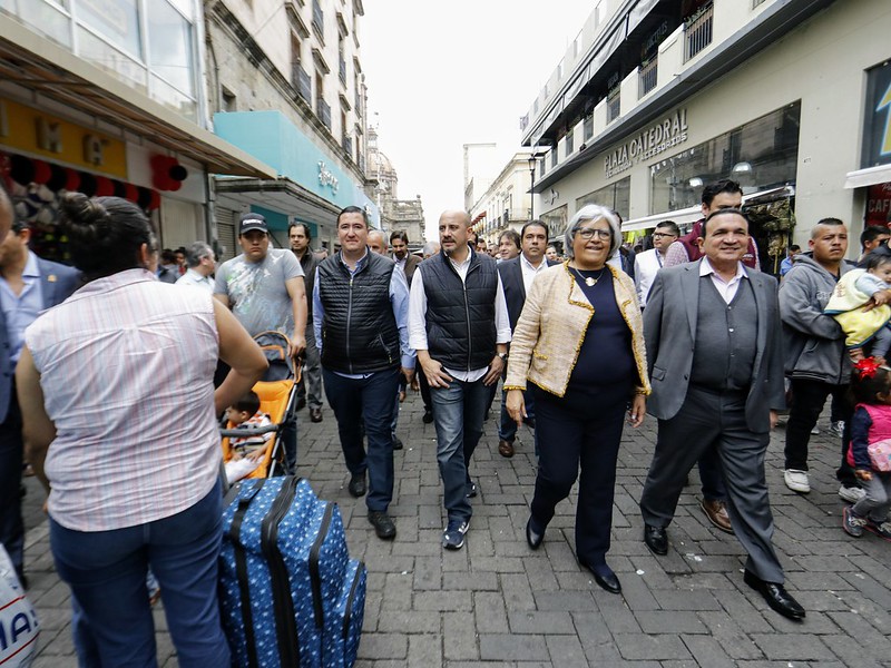 Ismael del Toro Castro, recibió en el Palacio Municipal a la secretaria de Economía, Graciela Márquez Colín y al presidente de la Concanaco (Cortesía)