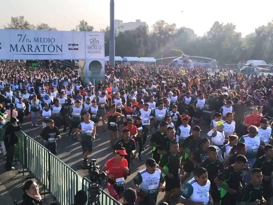 20 mil corredores participaron en el medio maratón 'La Gran fuerza de México' (@SEDENAmx)