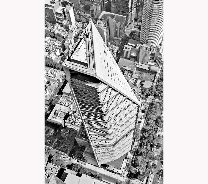 El volumen se complementa con imágenes de Ali Malkawi y Alfonso Merchand. Arquine
