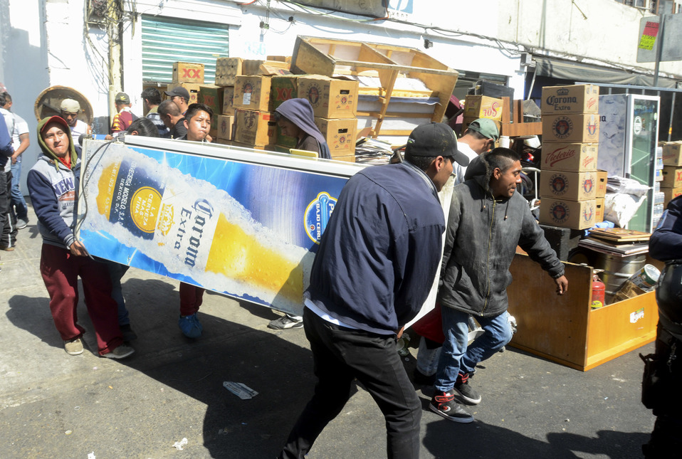 Se busca endurecer penas por ingerir bebidas alcohólicas en calles de CdMx. (Archivo Cuartoscuro)
