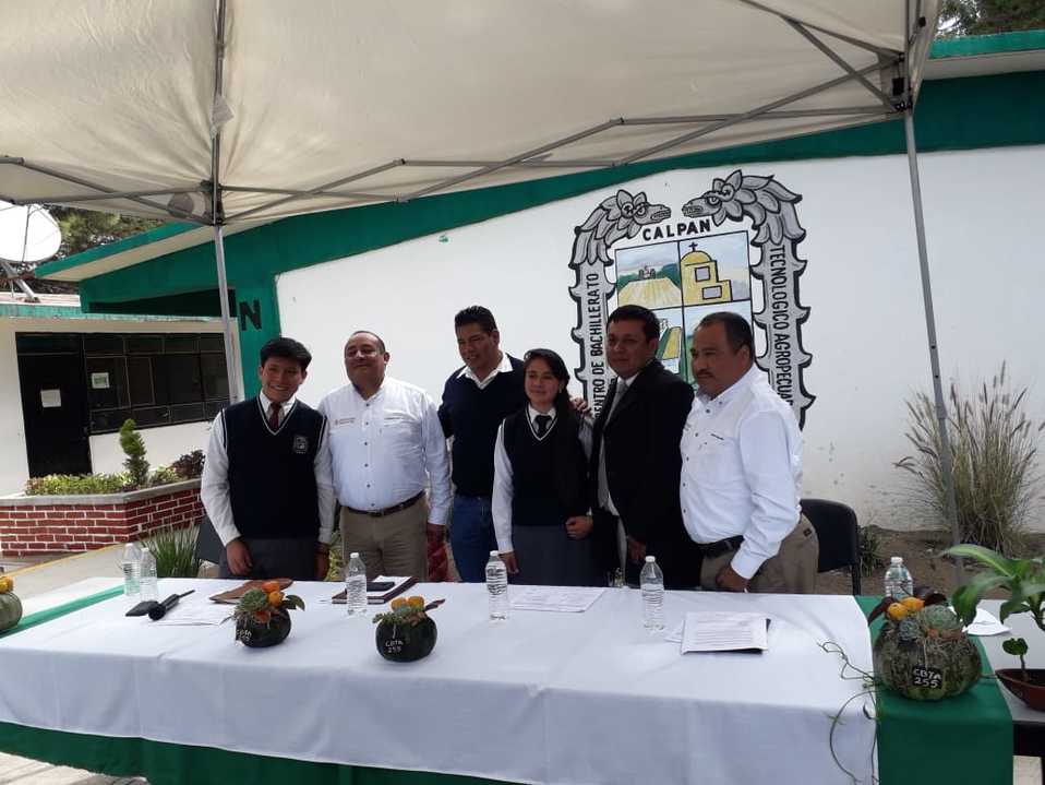 Se busca que los estudiantes apliquen los conocimientos para mejorar la producción del campo. (Jaime Zambrano)