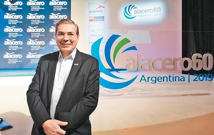 César Jiménez Flores,  presidente ejecutivo de la compañía en México. Especial