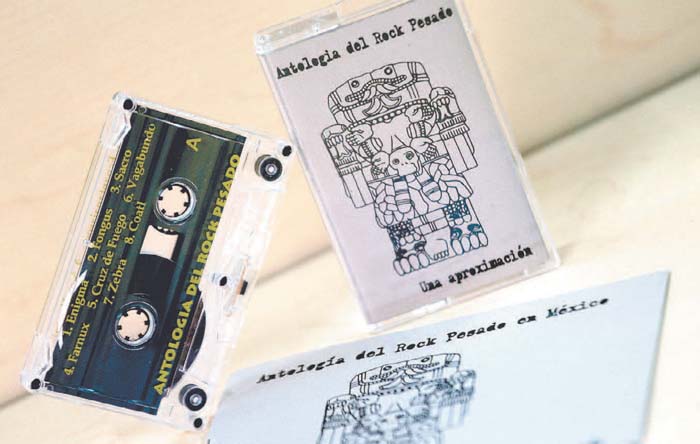 Con Coatlicue en la portada, el cassette y el cuadernillo de este documento sonoro, iniciativa de Joel Morales. ROBERTO ALANÍS