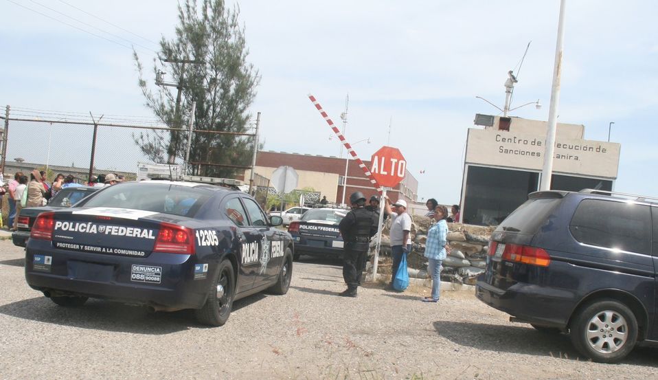 Traslado de reos de penales de Tamaulipas. (Especial)