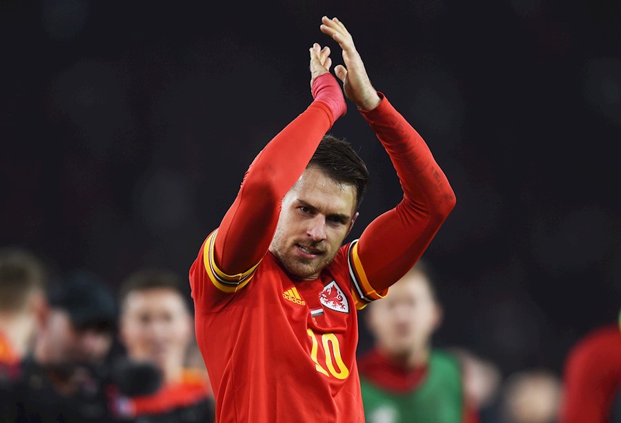 Aaron Ramsey marcó los goles para la victoria de Gales (EFE)