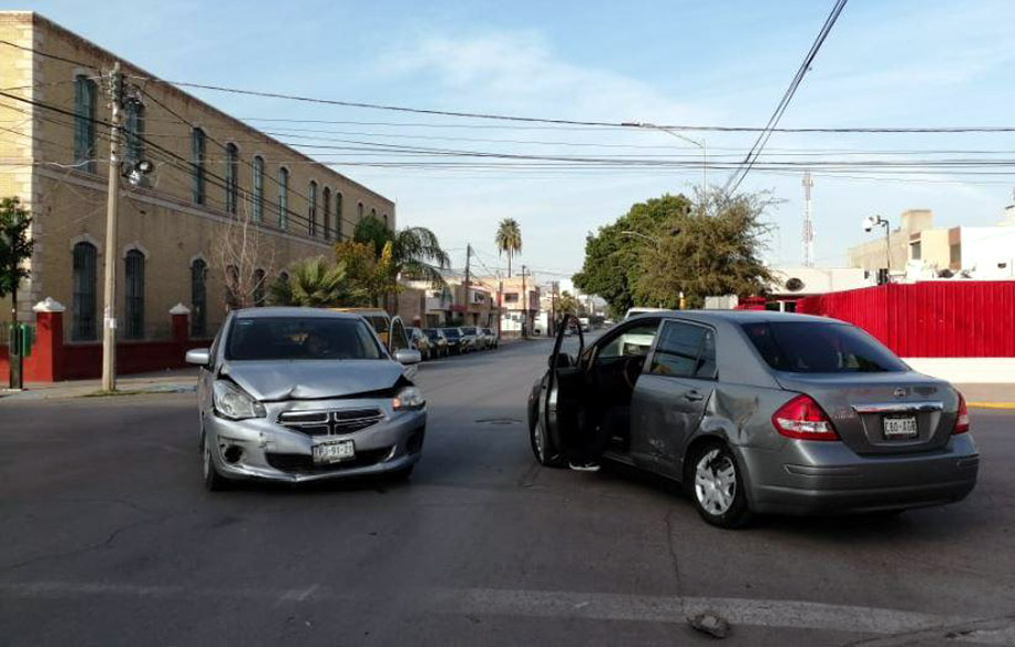 En Torreón, conductor ignora alto y provoca choque en el centro- Grupo ...