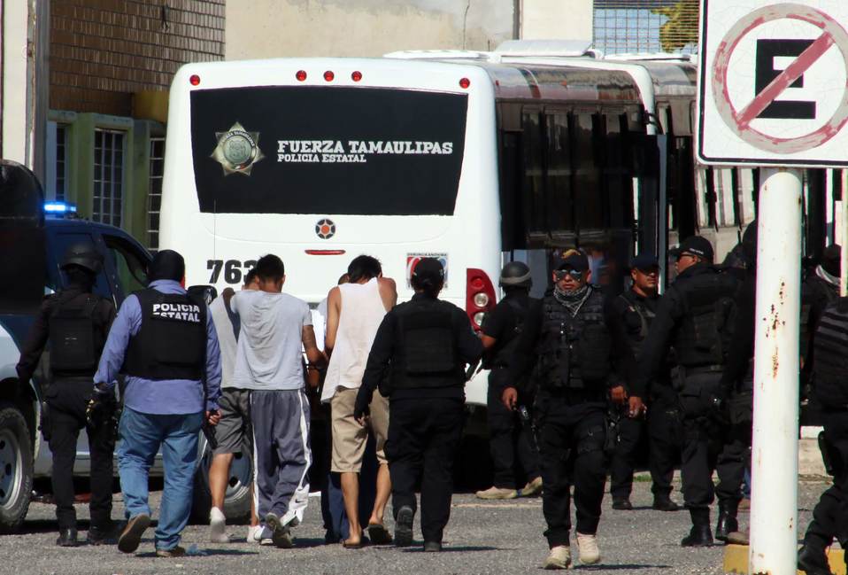 Llegan de Tula a Cedes Altamira 35 reos (Foto/Noel Vergara)