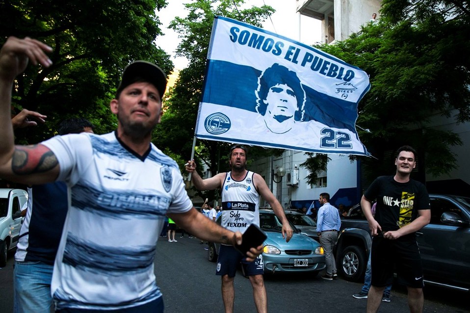 Aficionados de Gimnasia y Esgrima La Plata (EFE)